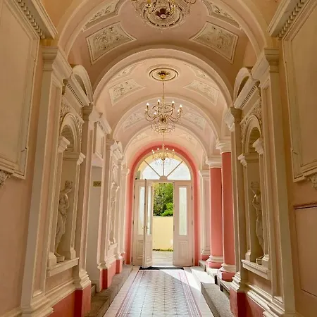 Angeloroma In The Center Prag