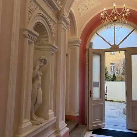 Angeloroma Deluxe Apartman